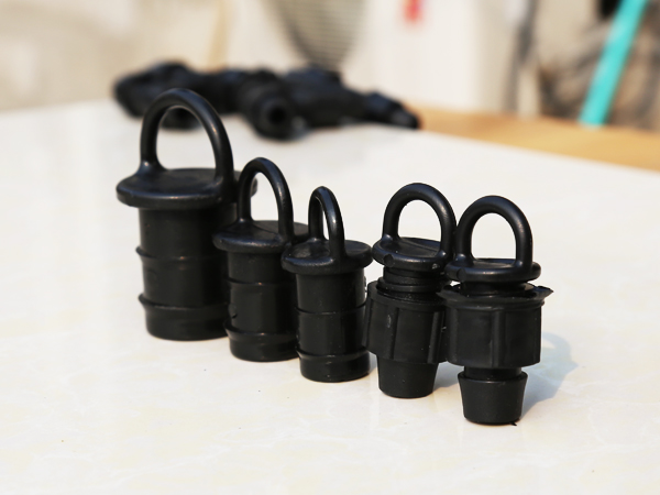萊蕪市魯鷹節(jié)水器材有限公司提醒您在PE管材管件施工前應(yīng)該準備好什么